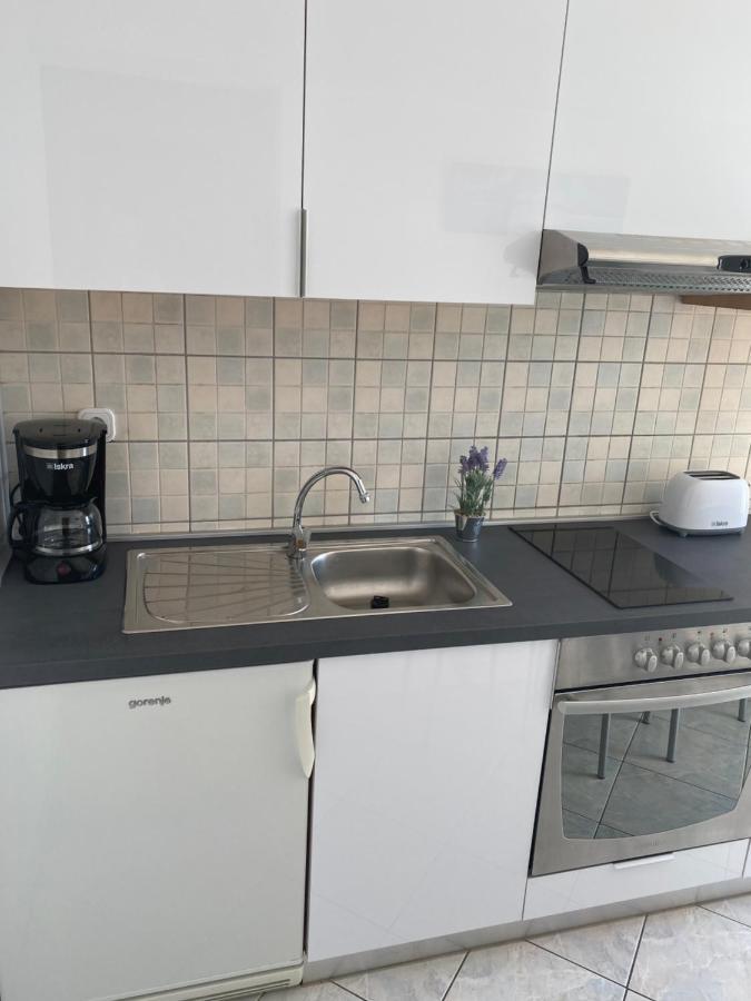 Apartmani Leona บาร์บินเย ภายนอก รูปภาพ