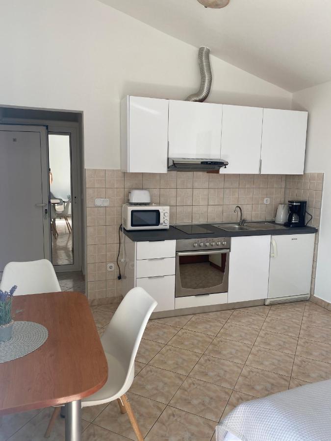 Apartmani Leona บาร์บินเย ภายนอก รูปภาพ
