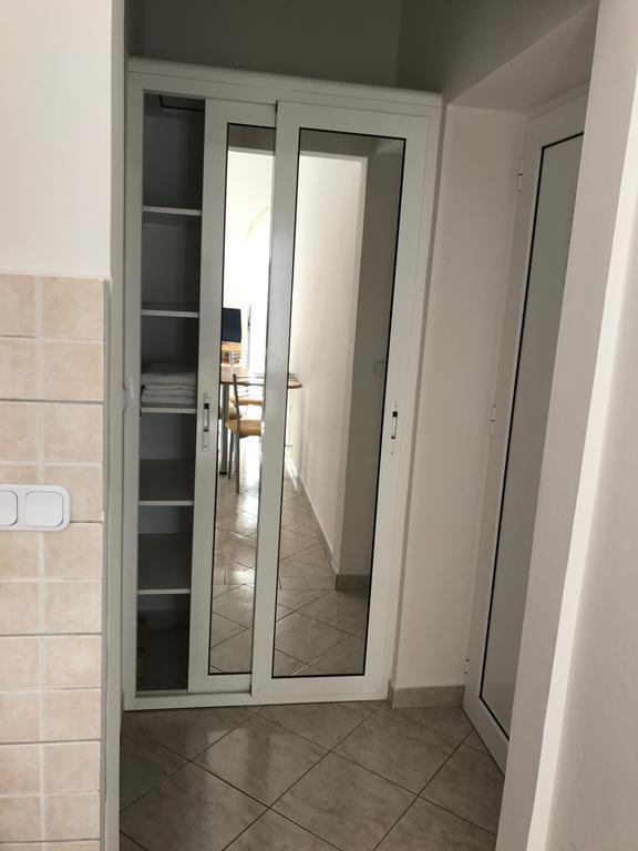 Apartmani Leona บาร์บินเย ภายนอก รูปภาพ